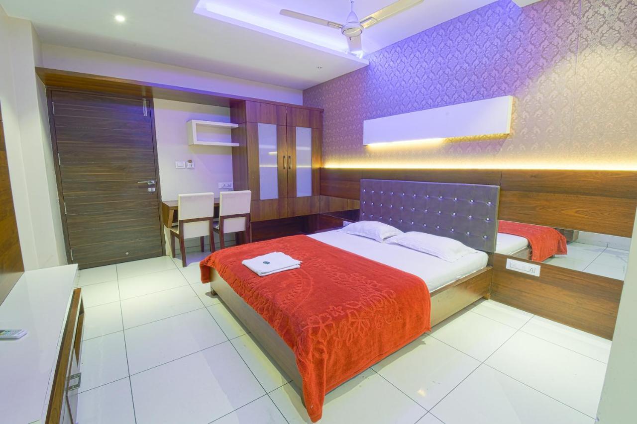 Hotel Ravikiran Kolhapur Eksteriør billede